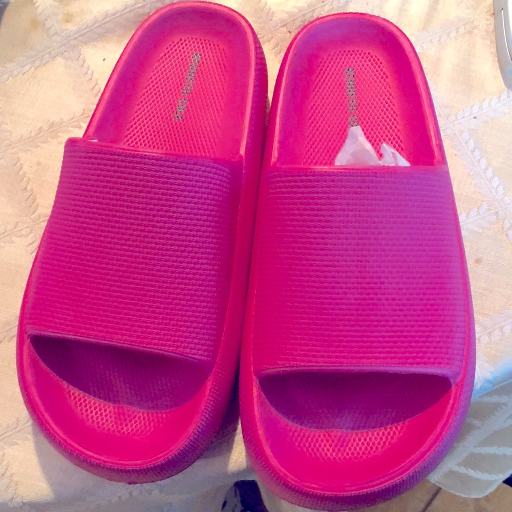 Kenneth Cole hot pink sandals